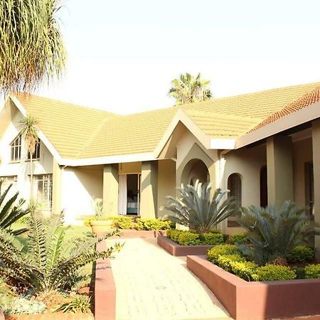 Crownhill Guesthouse Pretoria Exterior photo